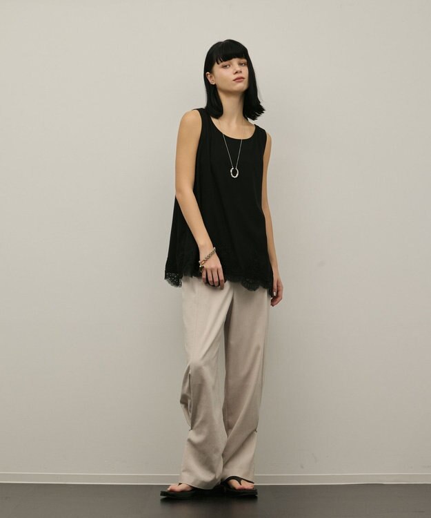GRACE CONTINENTAL ヘムレースカットトップ ブラック
