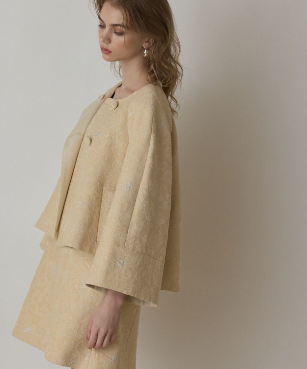 GRACE CONTINENTAL サラサジャガードケープジャケット ベージュ
