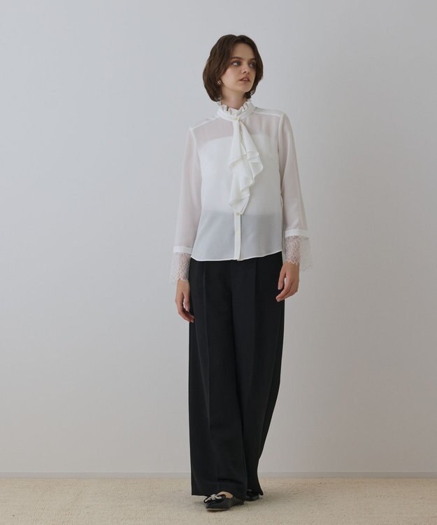 GRACE CONTINENTAL ラッフルブラウス ホワイト