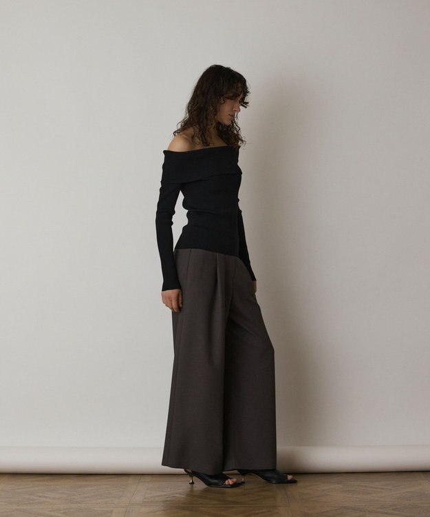 GRACE CONTINENTAL オフショルリブニットトップ ブラック