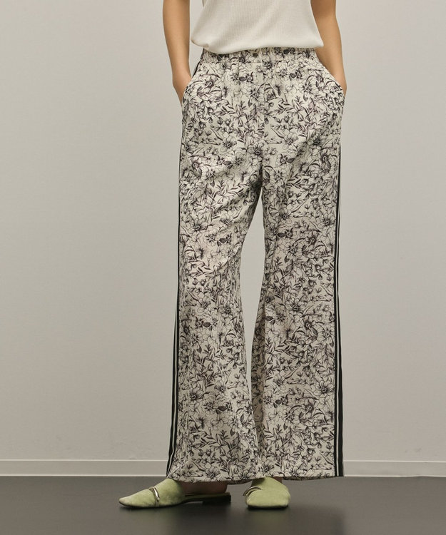 GRACE CONTINENTAL モノトーンフラワープリントパンツ キナリ