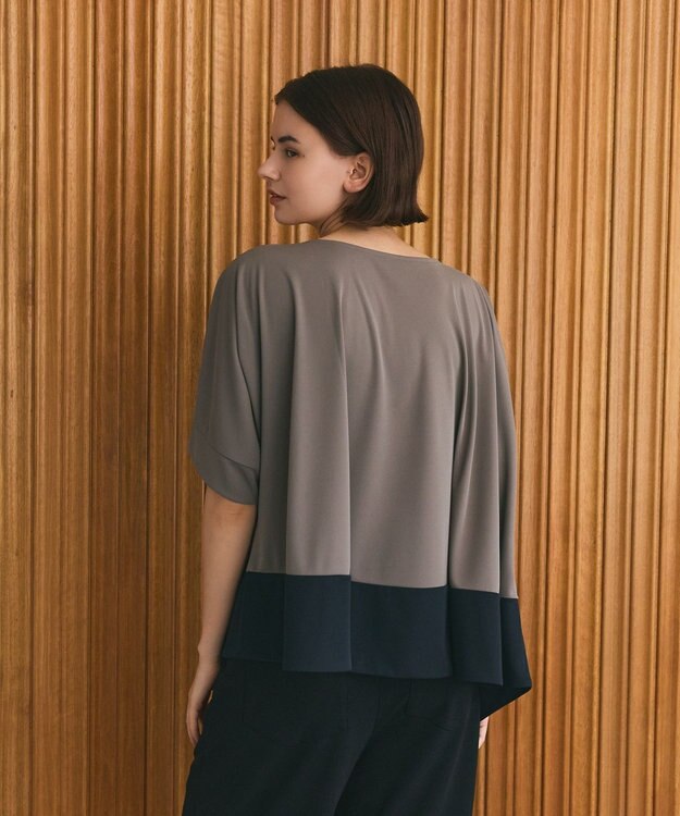 GRACE CONTINENTAL バイカラーアシメトップ カーキ