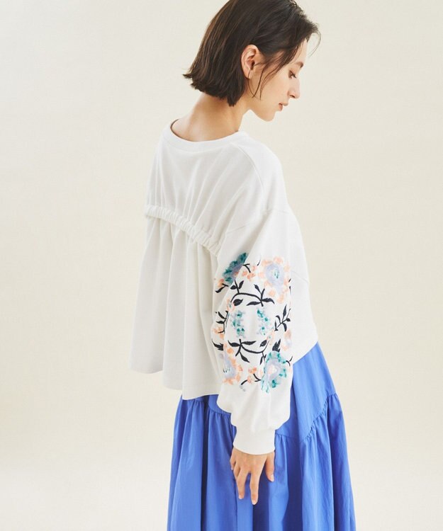 GRACE CONTINENTAL 刺繍スリーブ裏毛トップ ホワイト