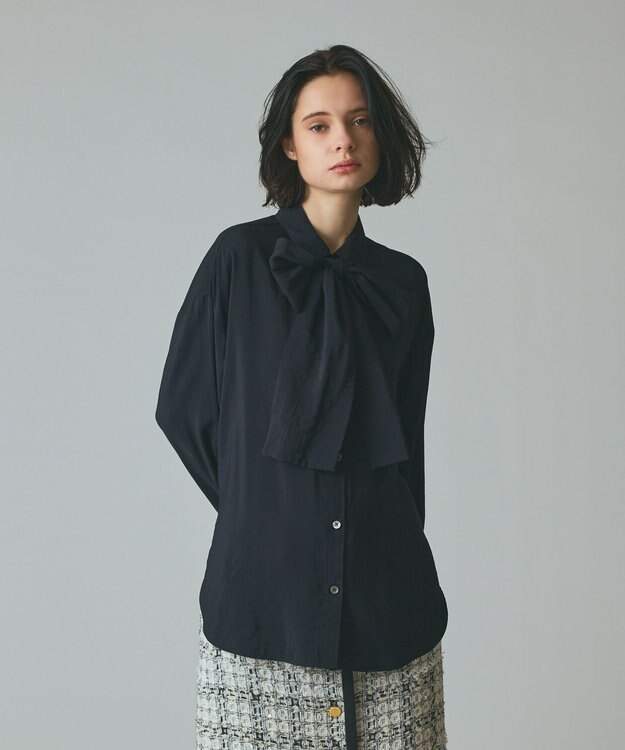 GRACE CONTINENTAL ボウタイシアーシャツ ブラック