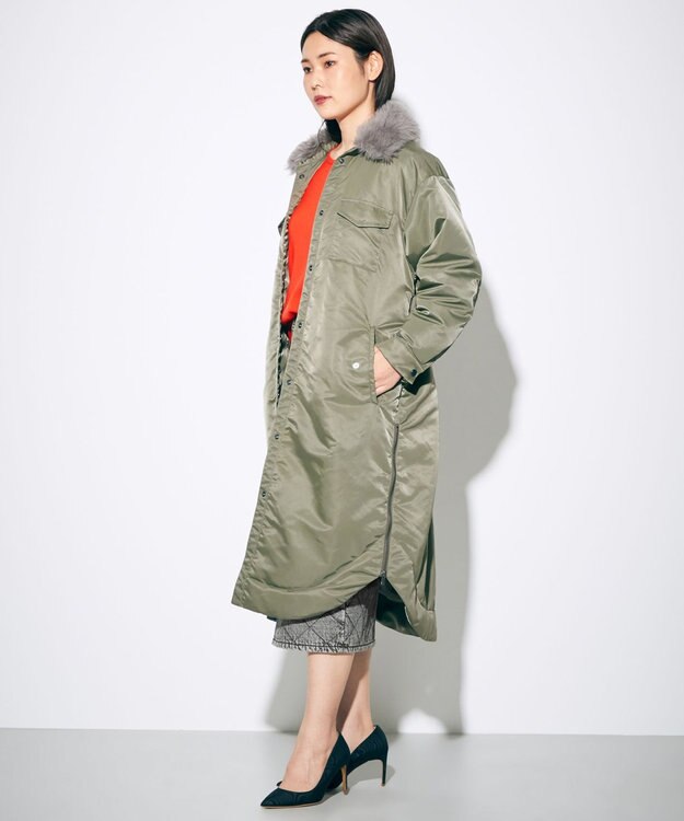 GRACE CONTINENTAL ステッチレスダウンコート カーキ