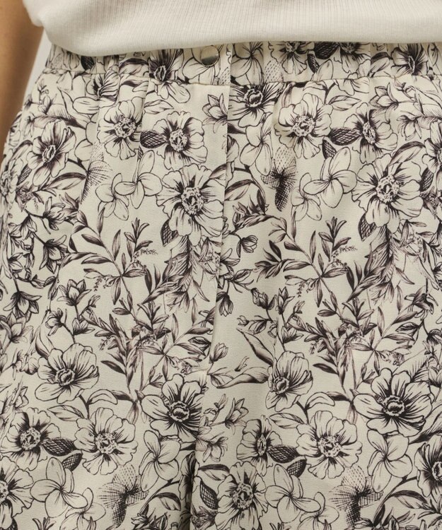 GRACE CONTINENTAL モノトーンフラワープリントパンツ キナリ