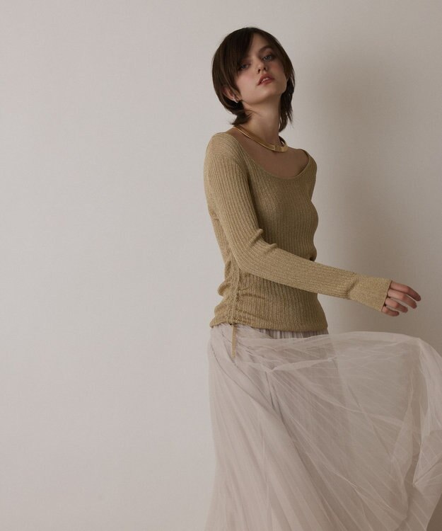 GRACE CONTINENTAL ラメリブクルーネックトップ ゴールド