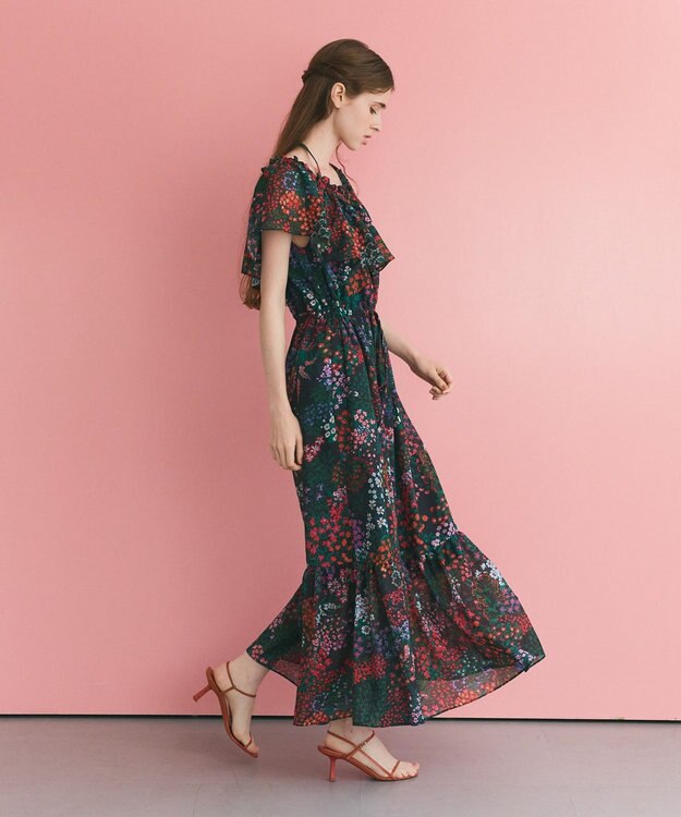 GRACE CONTINENTAL ボタニカルプリントワンピース ブラック