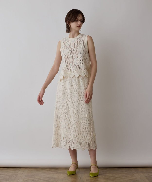GRACE CONTINENTAL クロシュ刺繍スカート ホワイト