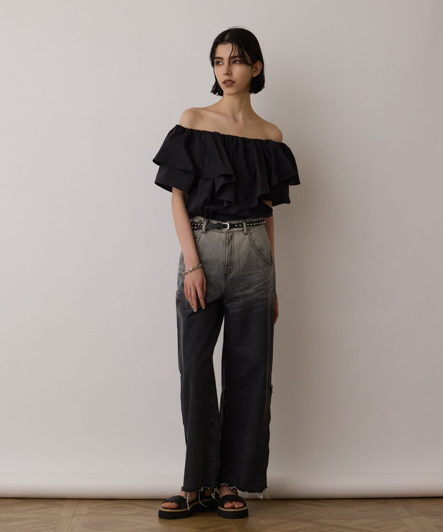 GRACE CONTINENTAL フリルオフショルトップ ブラック