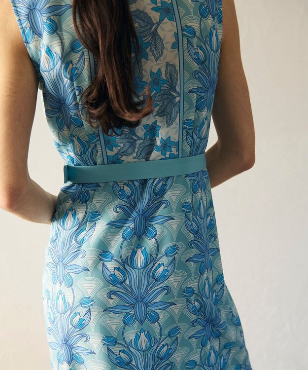 GRACE CONTINENTAL サラサストライププリントワンピース ブルー