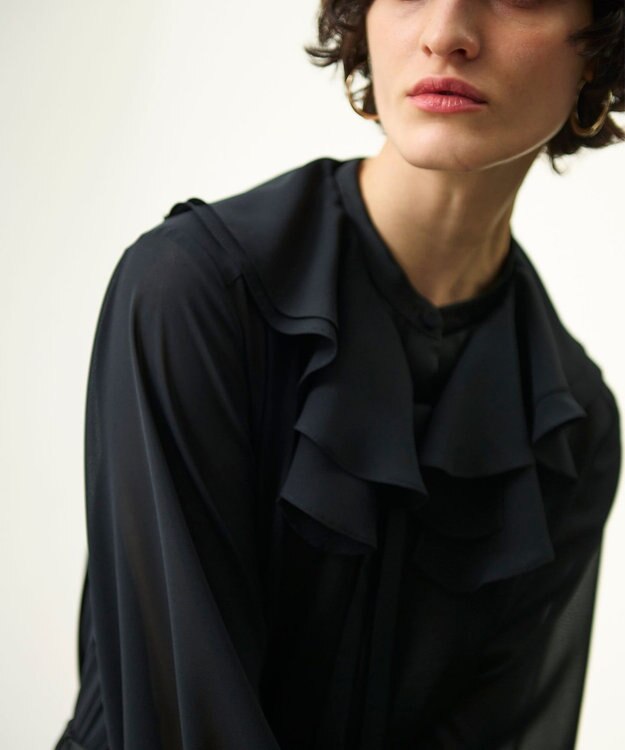 GRACE CONTINENTAL シアーラッフルカラーブラウス ブラック