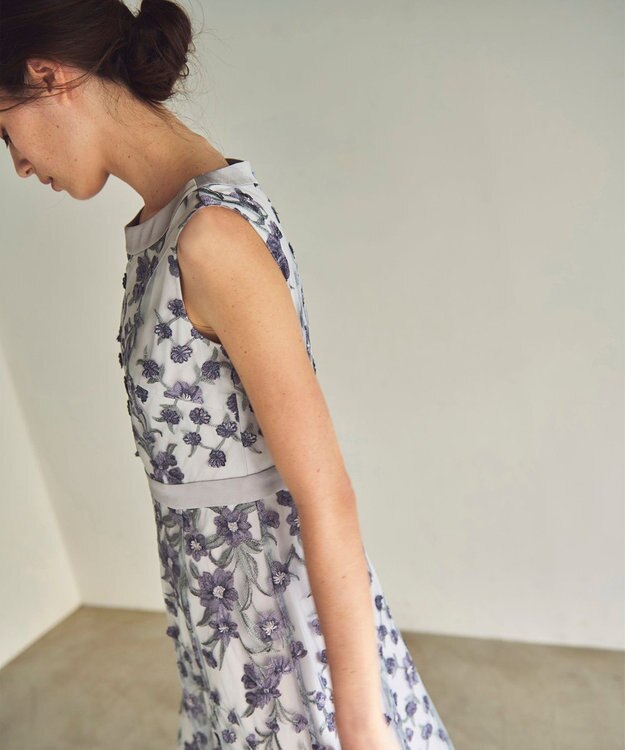 GRACE CONTINENTAL スモール3Dフラワードレス グレー