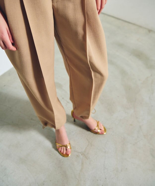 GRACE CONTINENTAL ストレッチスラブタックパンツ ベージュ