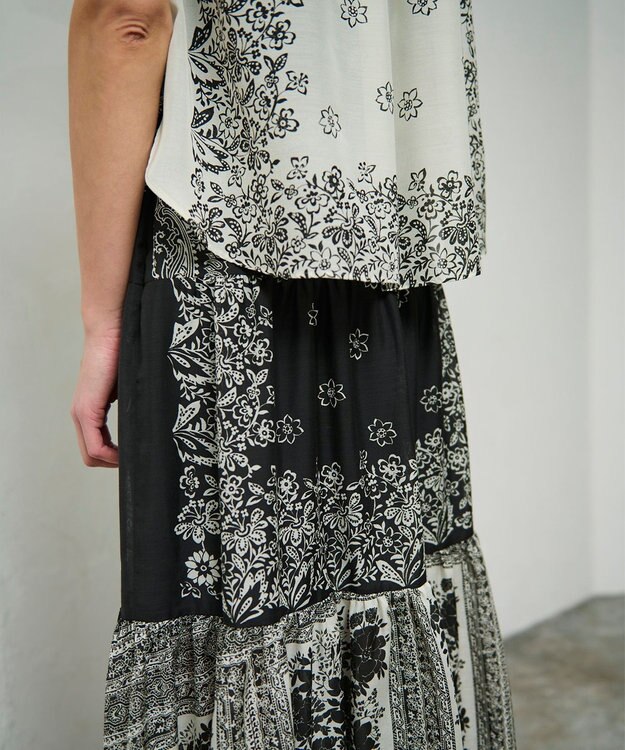 GRACE CONTINENTAL バンダナティアードスカート ブラック