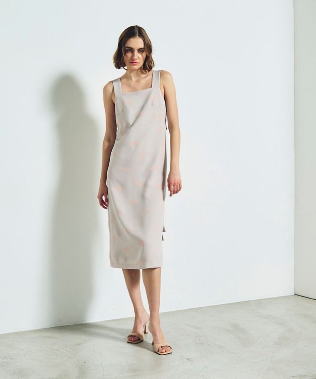 GRACE CONTINENTAL リップモチーフドレス ベージュ