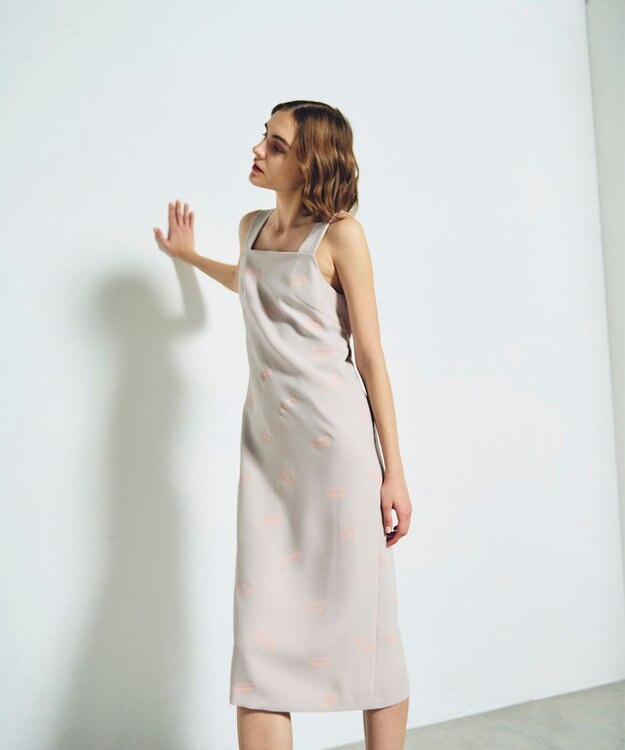GRACE CONTINENTAL リップモチーフドレス ベージュ