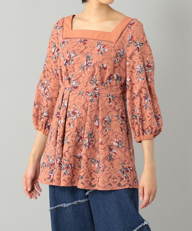 レース刺繍スクエアネックトップ / GRACE CONTINENTAL | GRACE