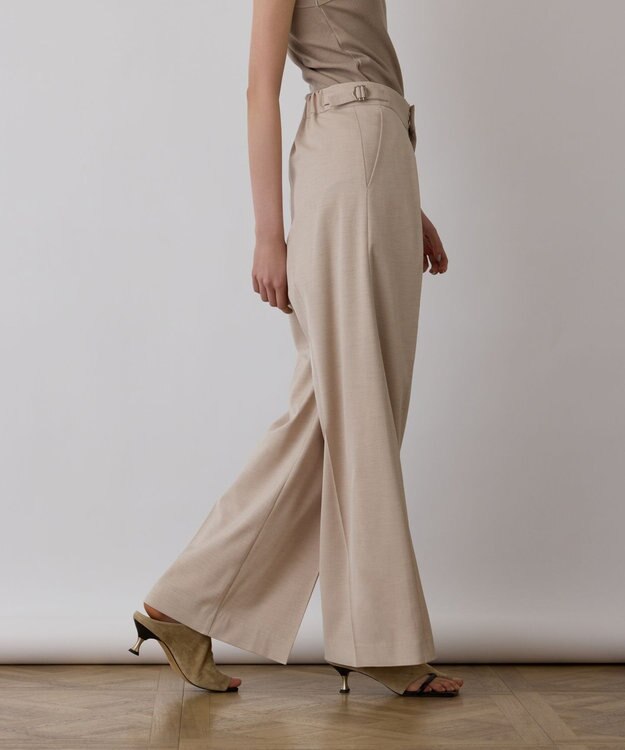 GRACE CONTINENTAL スラブストレッチタックパンツ ベージュ