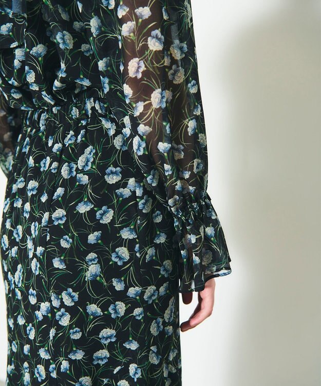 GRACE CONTINENTAL スモールフラワーケープトップ ブラック