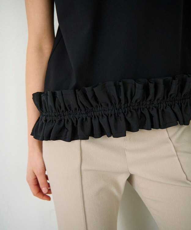 GRACE CONTINENTAL ヘムフリルカットトップ ブラック