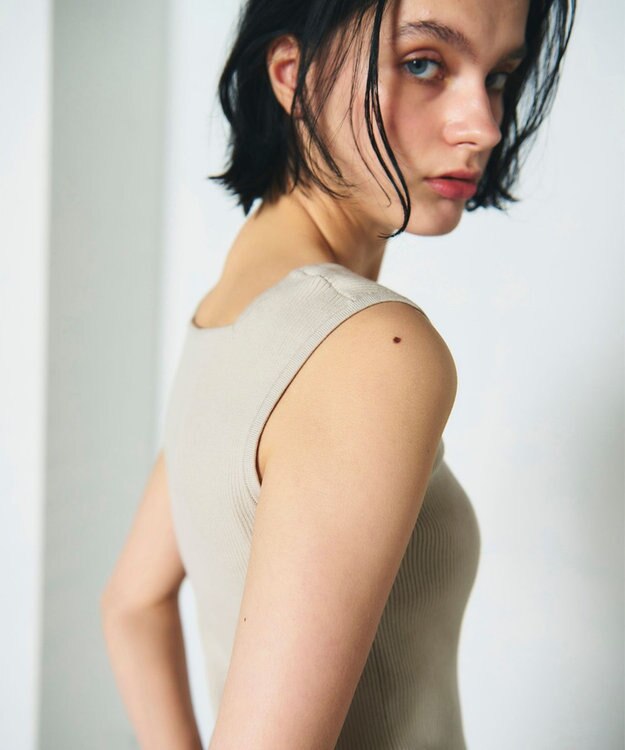 GRACE CONTINENTAL スクエアリブニットトップ グレー