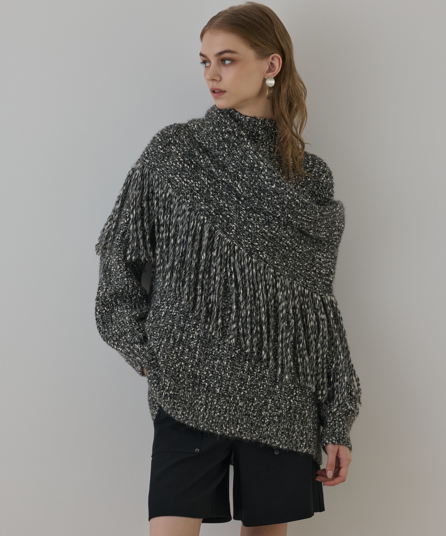 フリンジケープニットトップ