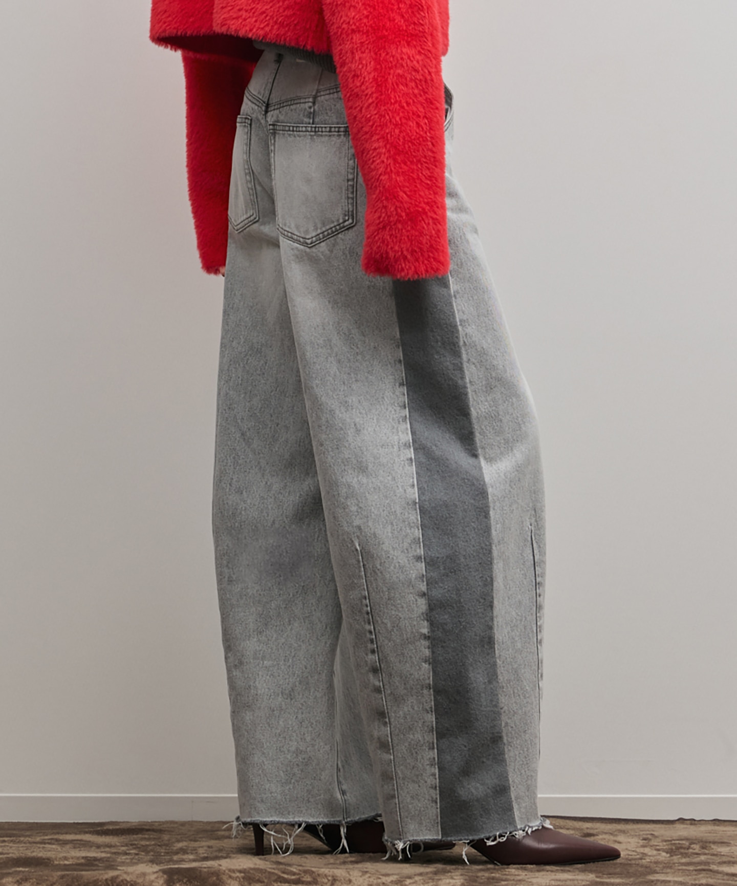 サイドラインデニムパンツ