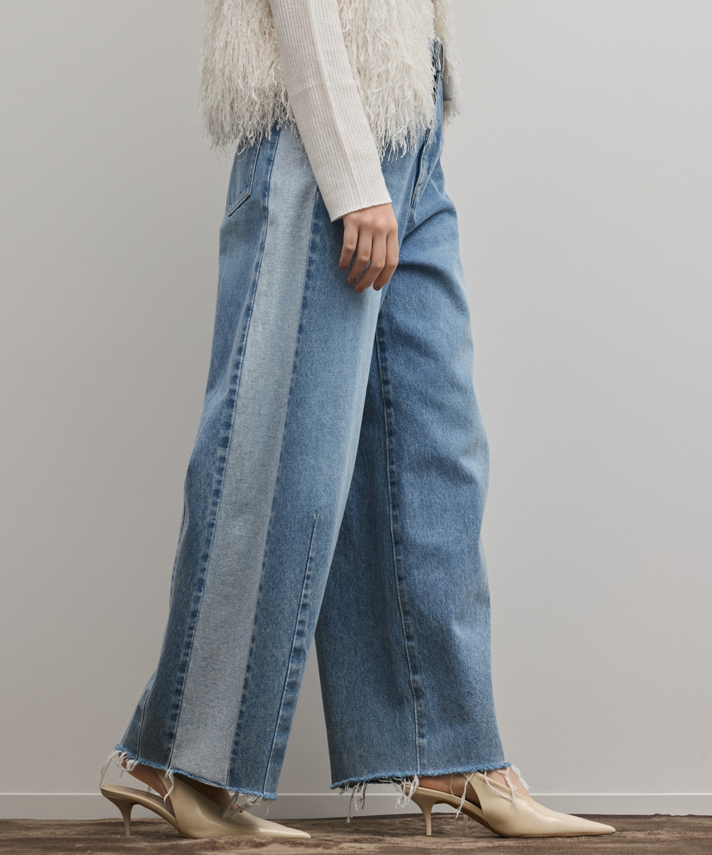 サイドラインデニムパンツ