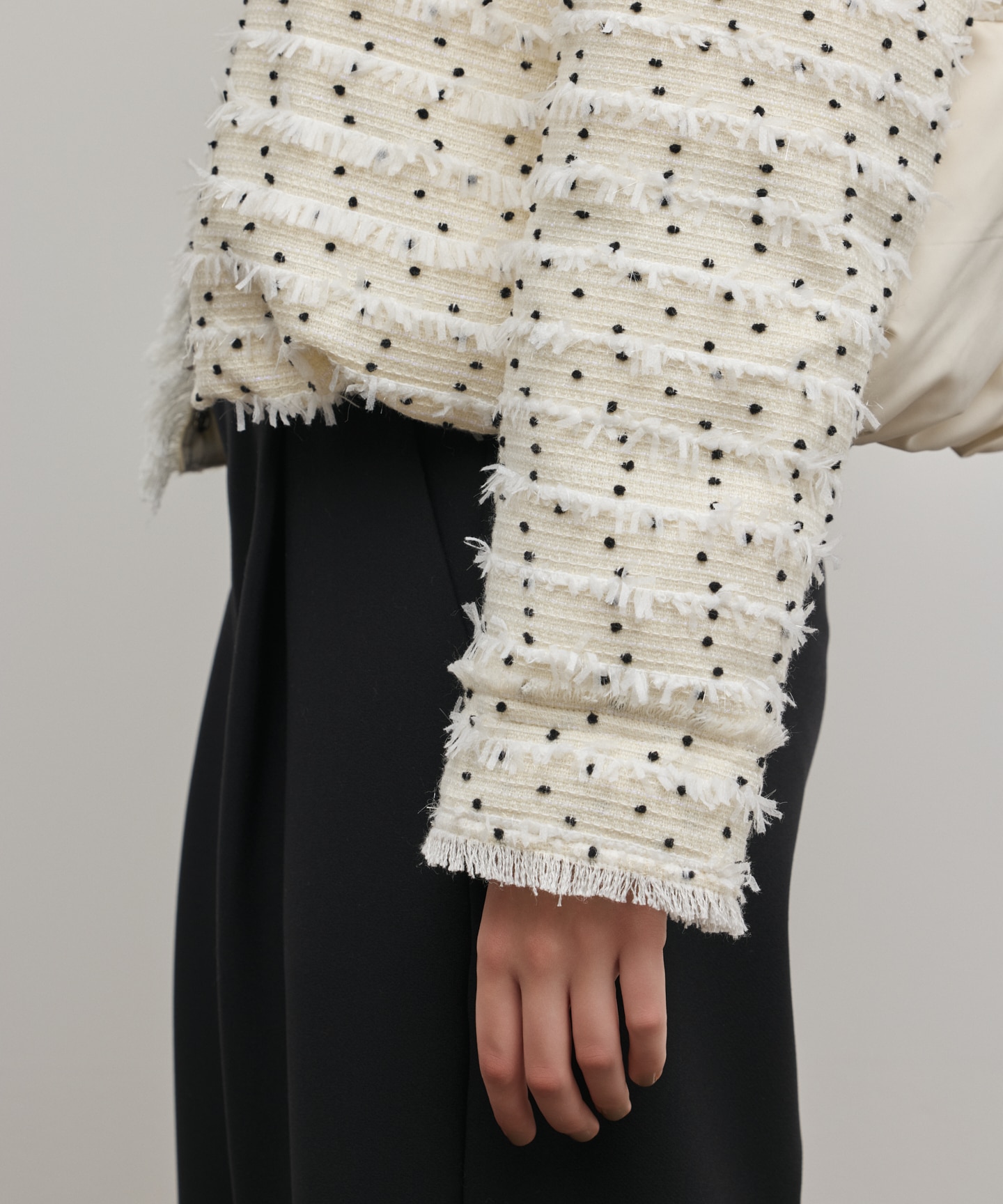 ツイードダウンジャケット