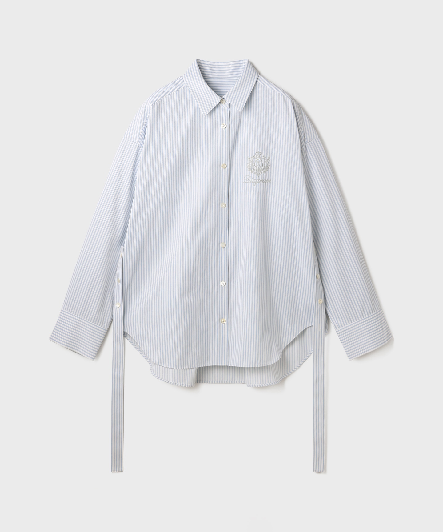 エンブレム刺繍シャツ