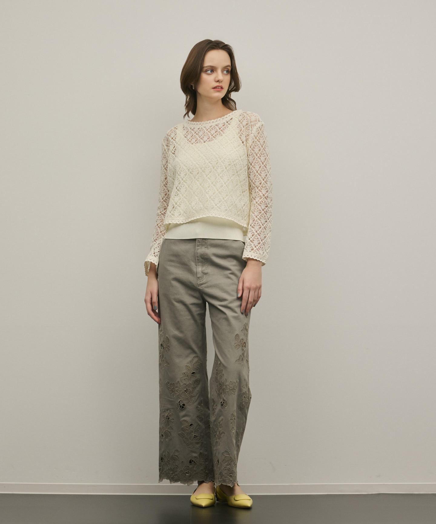 レースフレアスリーブトップ