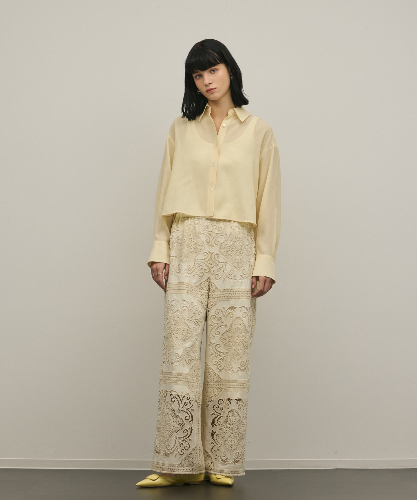 パネル刺繍パンツ