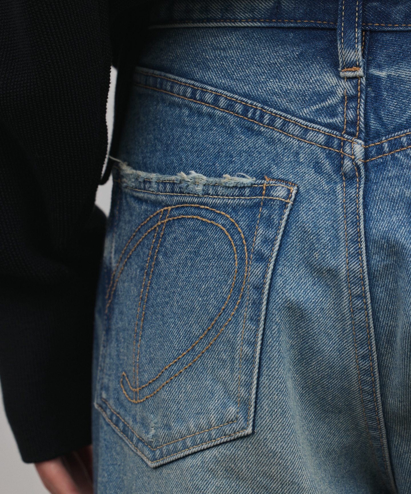 ワイドストレートデニムパンツ