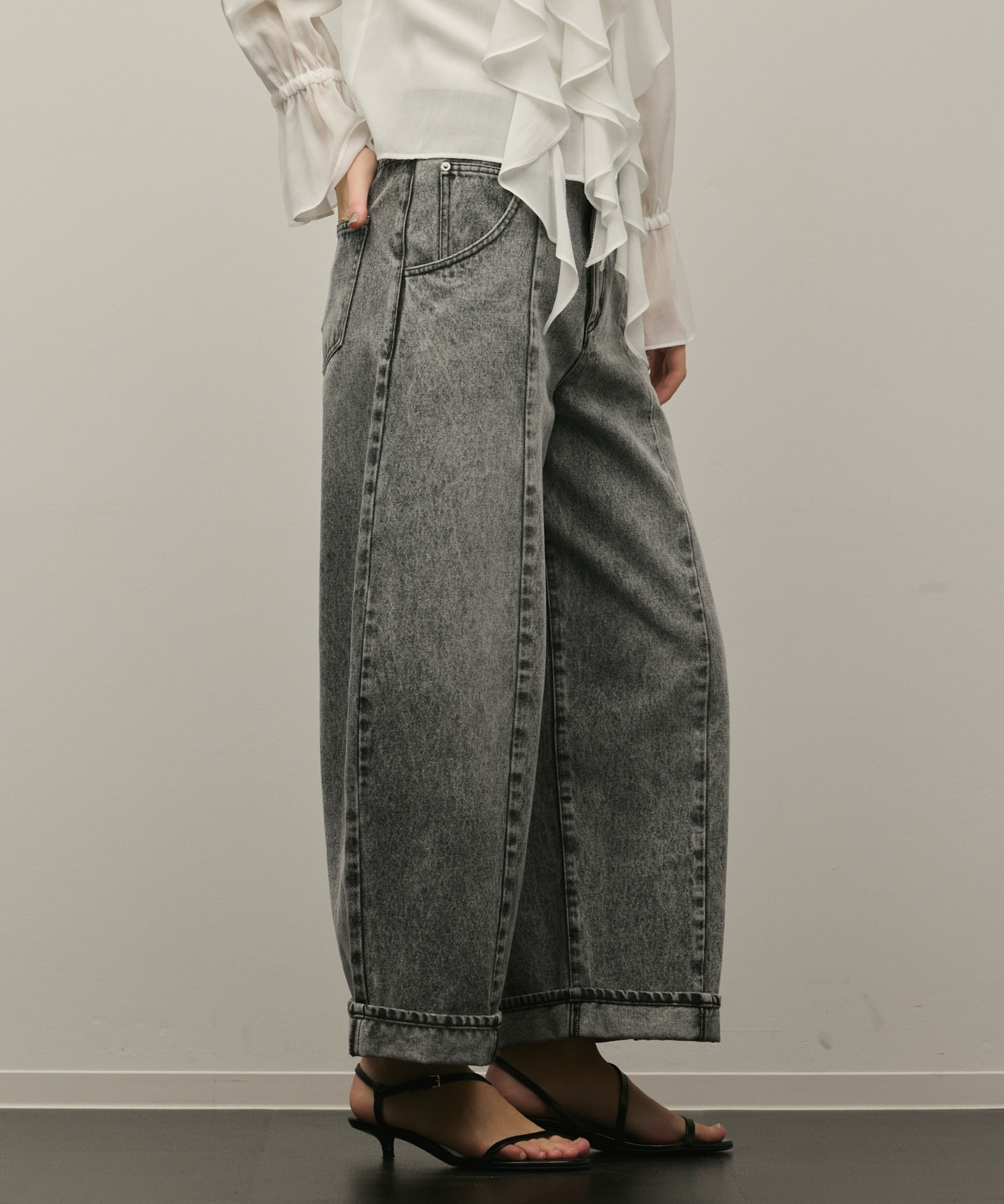 Diagram クロップドバレルパンツ