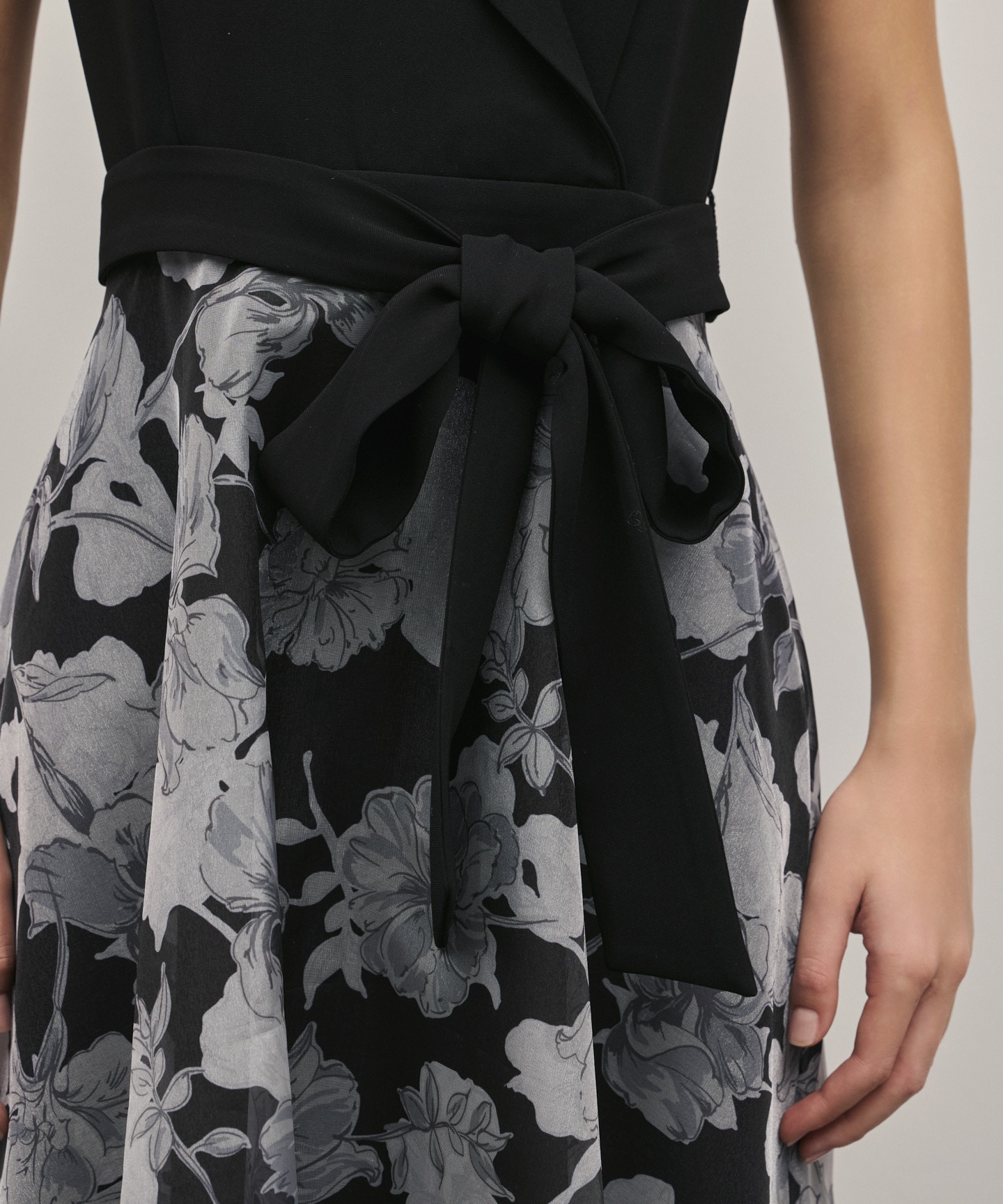 グレースコンチネンタル　カシュクールフラワープリントワンピース