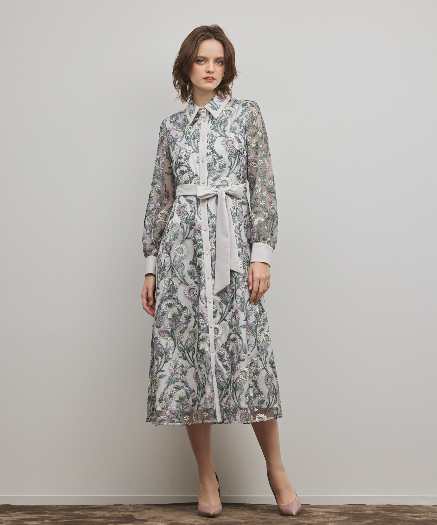 グレースコンチネンタル　マルチフラワー刺繍フレアワンピース