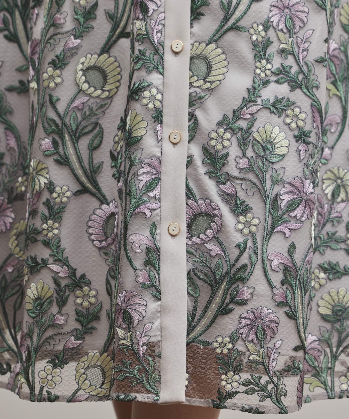 グレースコンチネンタル　マルチフラワー刺繍フレアワンピース