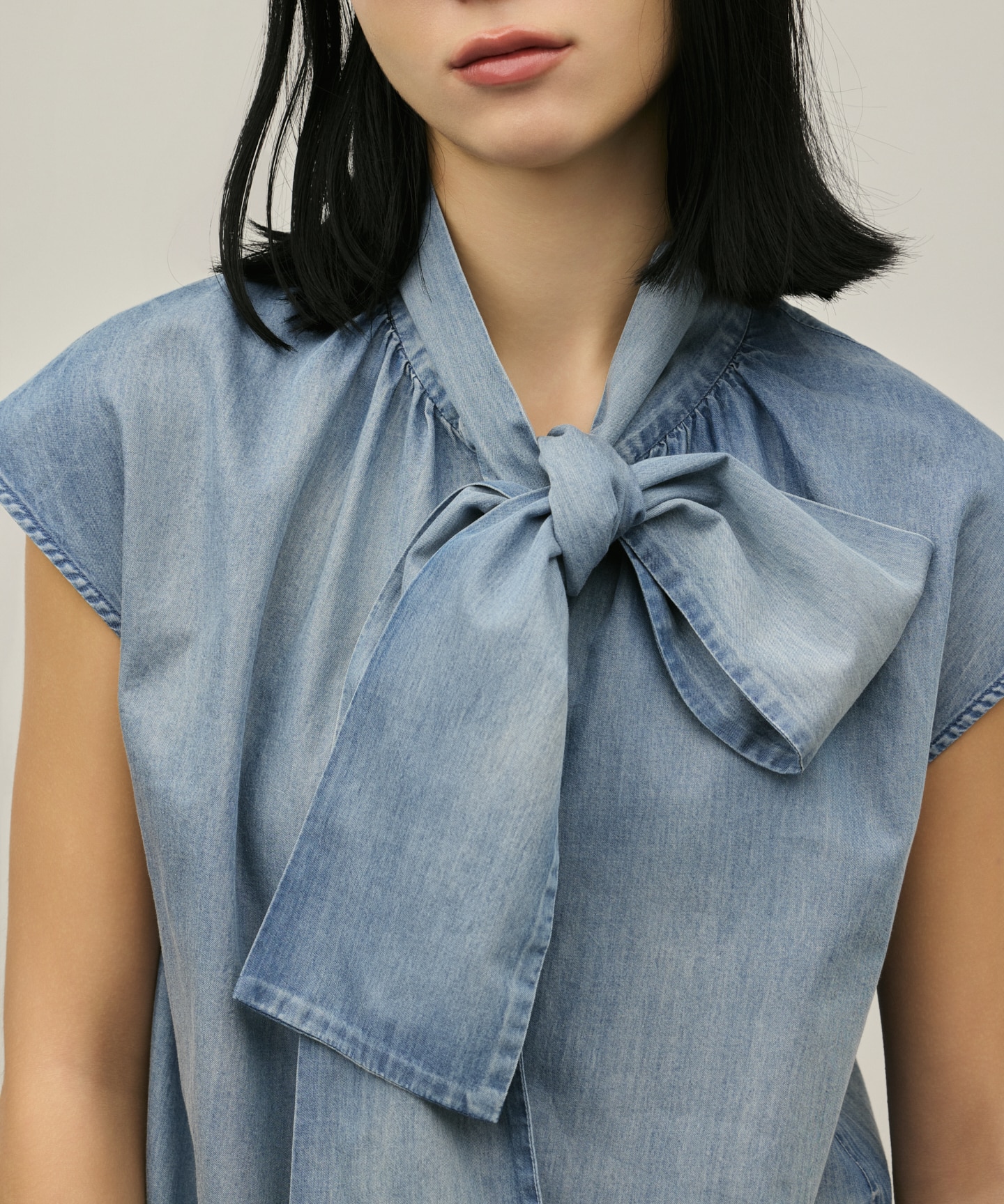 ダイアグラム　シアーデニムボウタイブラウス