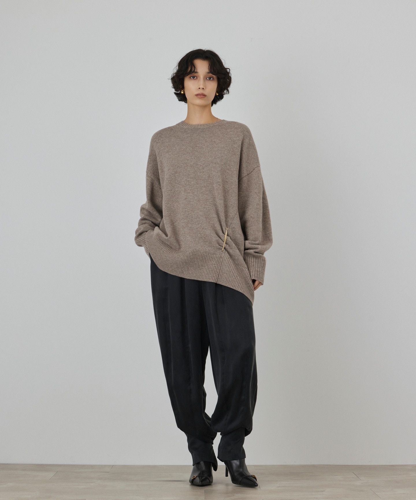 イレヘムブローチニットトップ